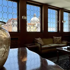 https://residence-grand-canal-panorama.hotelslidodijesolo.com