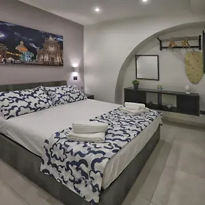 https://vicolo-4-apartment.catania-hotels.net